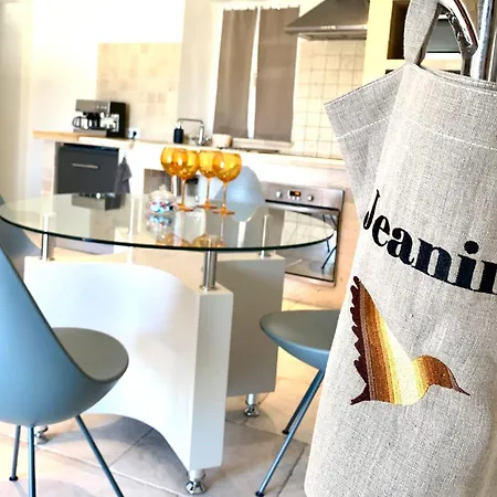 Mas Chansonnet Et D'hotes De Charme