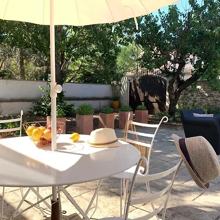 Апартаменты Mas Chansonnet Et D'hotes De Charme *